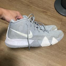 Kyrie 4 Wolf Grey