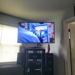 MOVE-IN READY ENTERTAINMEN PACKAGE 