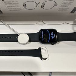 Apple Watch Series 7 (45mm)