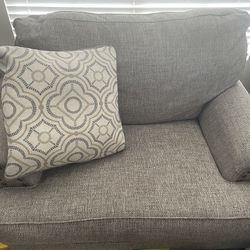 Large Sofa Chair w /matching pillow