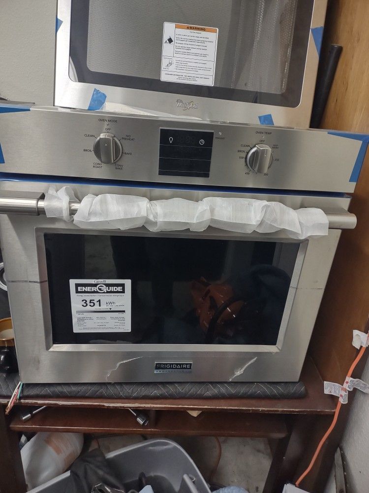WALL OVER FRIGIDAIRE PROFESSIONAL