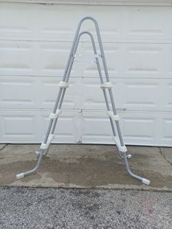 Pool Ladder ~ 43" Clearance, Total Height Is 57"

For sale here is a pool ladder with a total height of 57 inches and clearance of 43 inches 