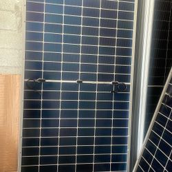Solar Panels 585/590