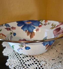 MACKENZIE -  CHILDS    WHITE  FLOWER MARKET.  12"BOWL