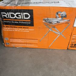 RIDGID 7 in. Wet Tile Saw with Stand