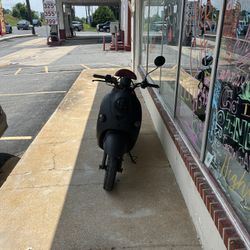 150 Cc Moped