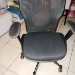 Office  Chair. Pretty Good Condition 