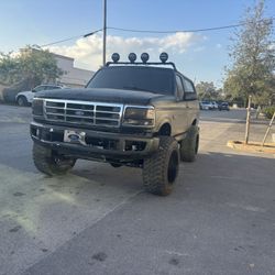 Nice Nice Lifted Oj Bronco