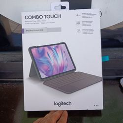 2 Logitech Combo Touch Keyboard Case For A iPad Pro 11
