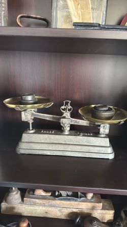 Vintage Cast Iron Scale With Brass/All Weights
