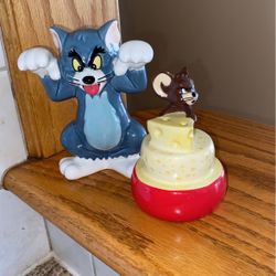 Tom & Jerry Salt N Pepper Shakers 