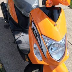 Scooter Gas 50cc Year 2023 Color Orange 