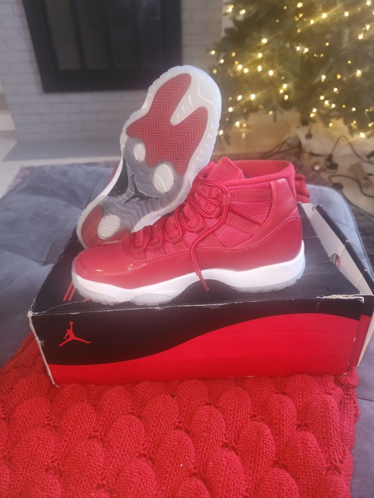Jordan 11 Gym Red
