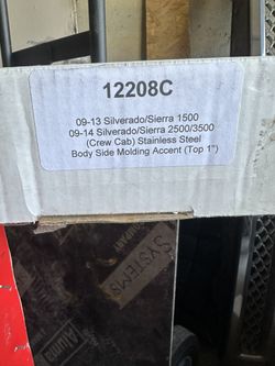 Silverado Sierra Crew Cab Molding