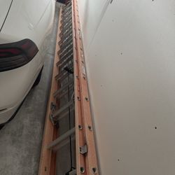Verner Fiber Glass Ladder 28ft With Hooks