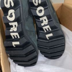 Size 8.5 SOREL BOOTIES 