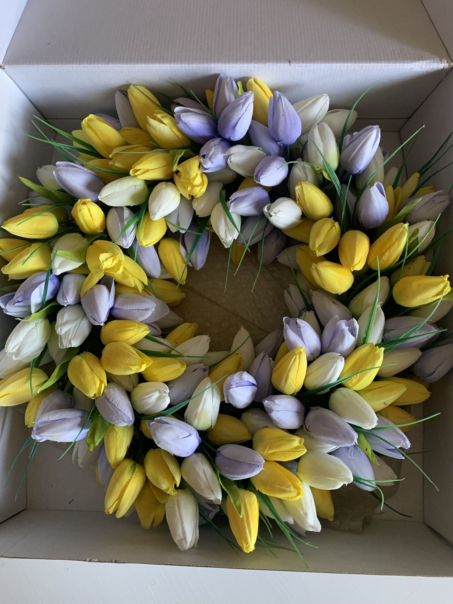 Brand New In Box-2 Beautiful Yellow & Lavender Tulip 💐 Door Wreath