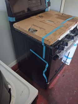 Black Freestanding Gas Range Oven