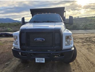 5 YARD DUMP TRUCK GAS