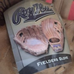 ROY HOBBS FIELDERS GLOVE 