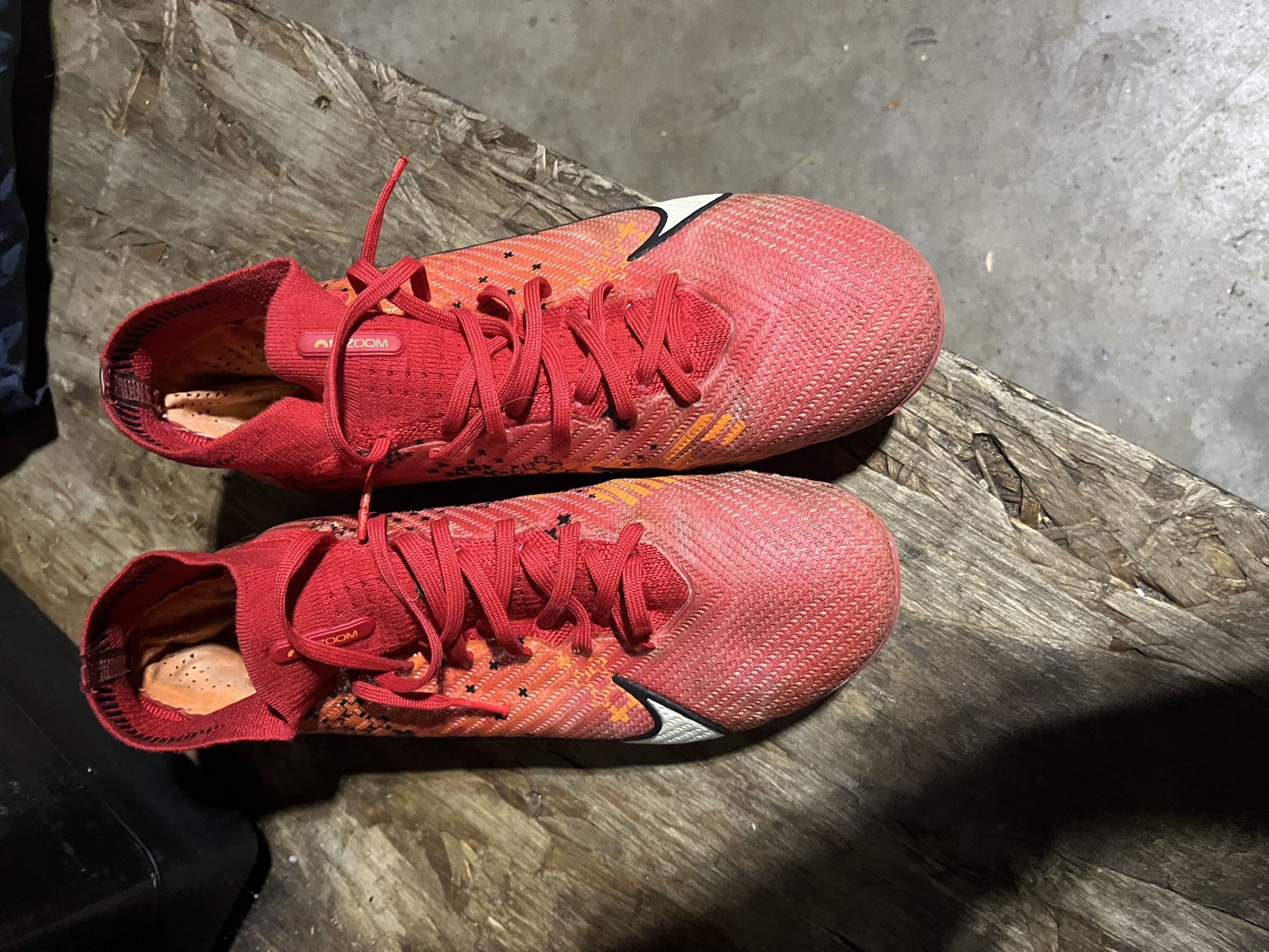 Nike Mercurial Size 9.5 Red  ELITE