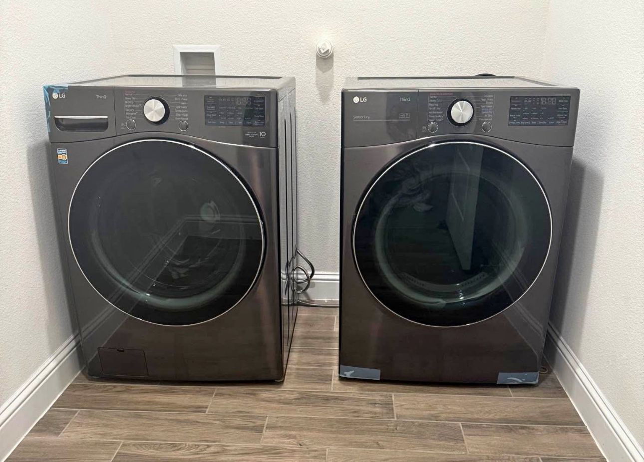 LG Electric Washer & Dryer