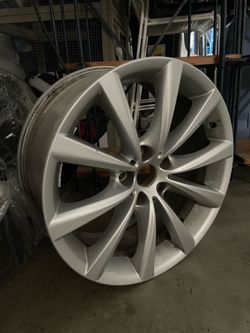 BMW OEM Style 642 Rim – 18” – Slight Bend, No Cracks