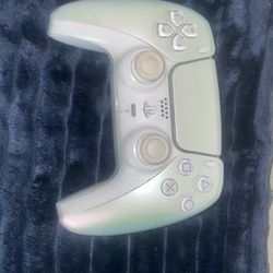 PS5 Pearl Controller