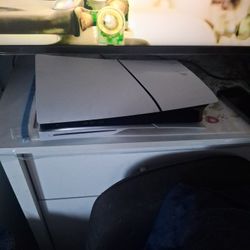 Selling PLAYSTATION 5 