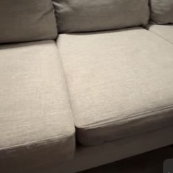 GREY 3 SEATER COUCH LIKE NEW