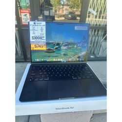 HUGE APPLE SALE!! Apple 13"  MacBook Air Retina M3 8GB Ram 256GB SSD 2024