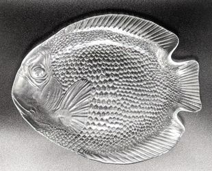 Arcoroc France Clear Fish Smaller Platter/ Plate Pressed Glass 10.5” X 8.25” X1” (6 available)