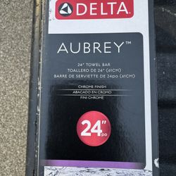 Delta Aubrey 24" Towel Bar