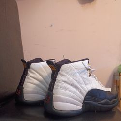 White & Black Jordans SZ 11