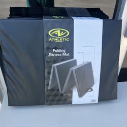 Athletic Works 4-Panel Folding Fitness Gym Tumble Mat New! 6ft x 2ft Retails $39.97