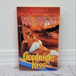 VTG Fear Street Goodnight Kiss R.L Stine Paperback Book