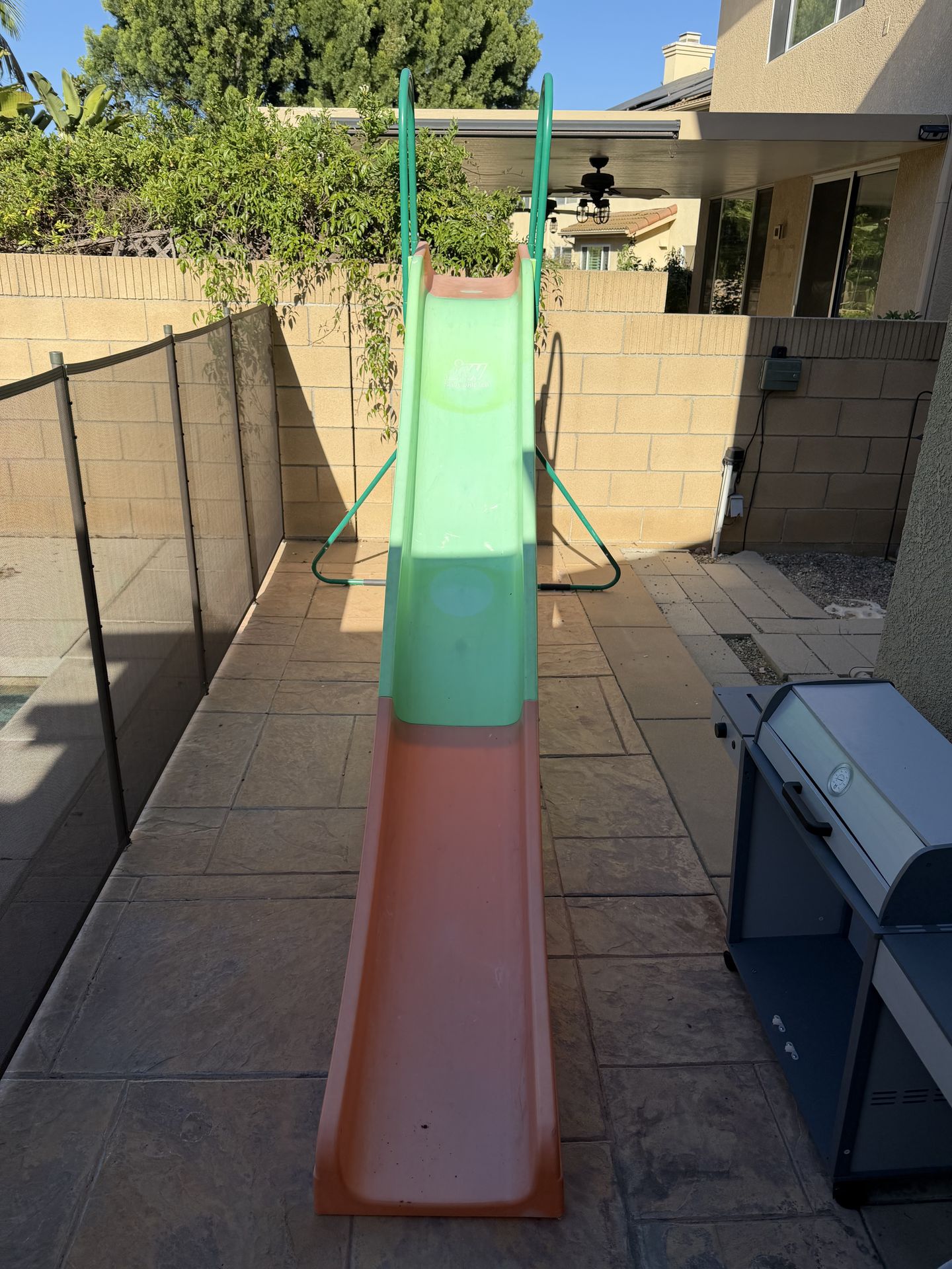 Free Kids Slide