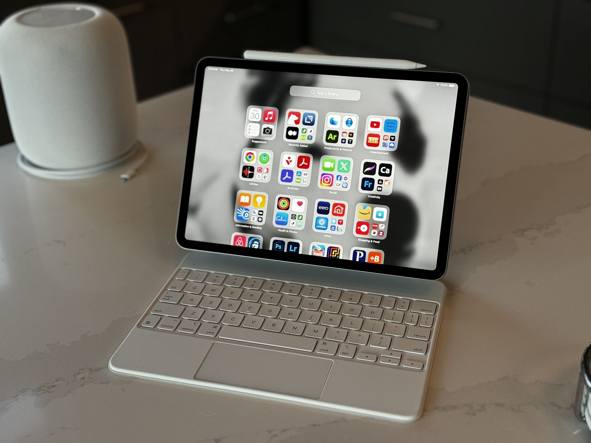 11-inch iPad Pro w/Apple Smart Keyboard/Smart Folio/Apple Pencil