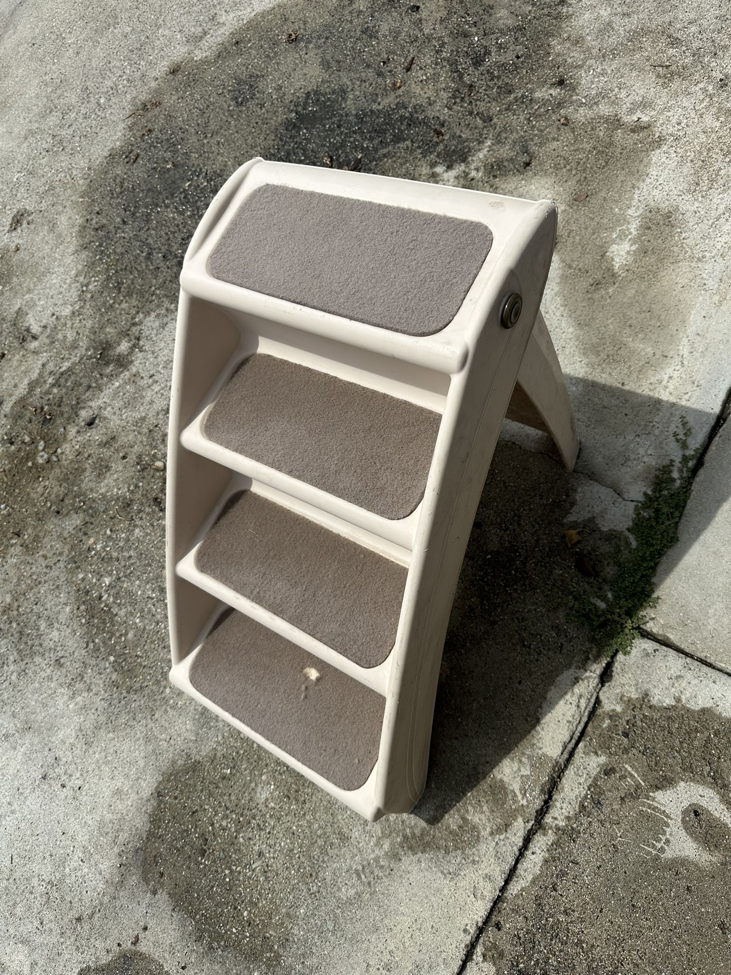 Solve It Dog Stairs! Retails For $43 Selling For $15