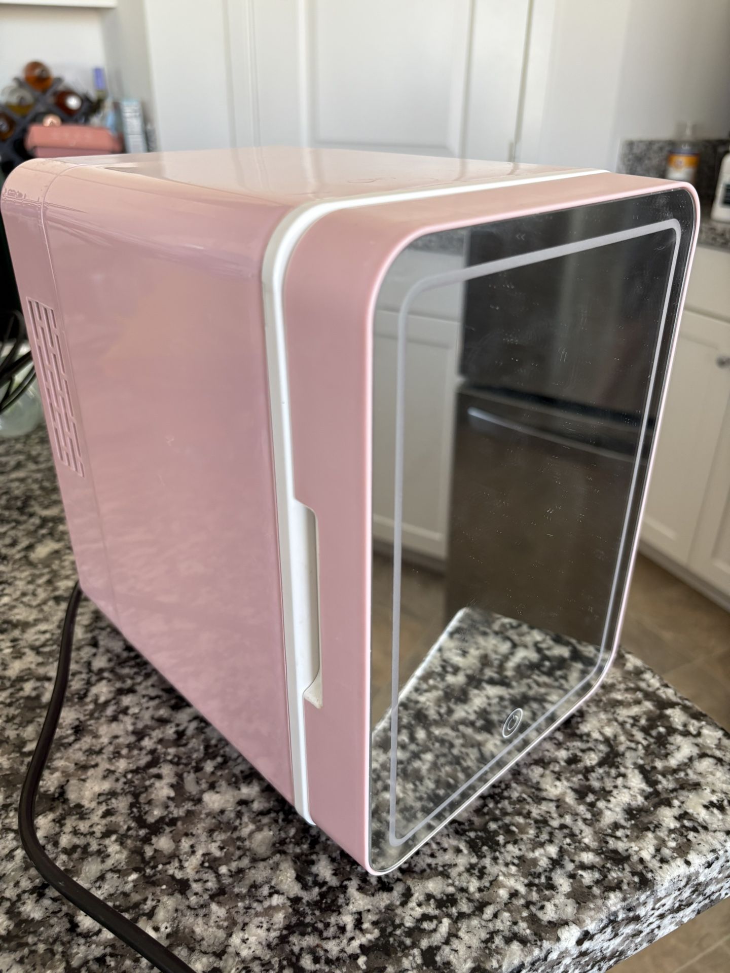 Mini Pink Makeup Skincare Fridge (Cool/Warm) with Dimmable LED Light Mirror (6 L)