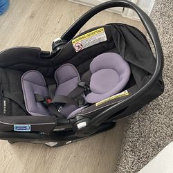 Graco Instant Car Seat
