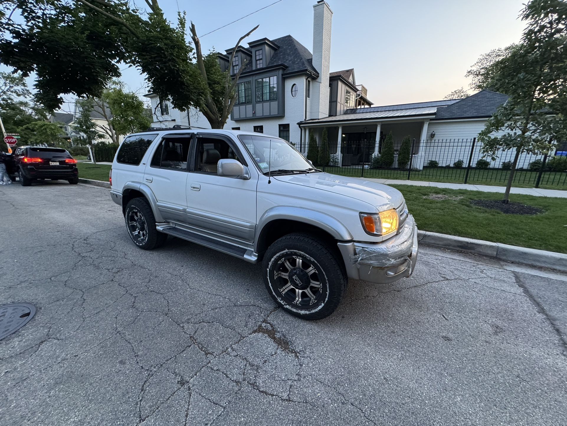 1999 TOYOTA 4RUNNER LIMITED(Salvage Title For Parts Only)