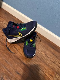 Nike Shoes 4y