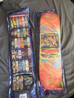 Santa Cruz Pokemon Skateboard Charizard