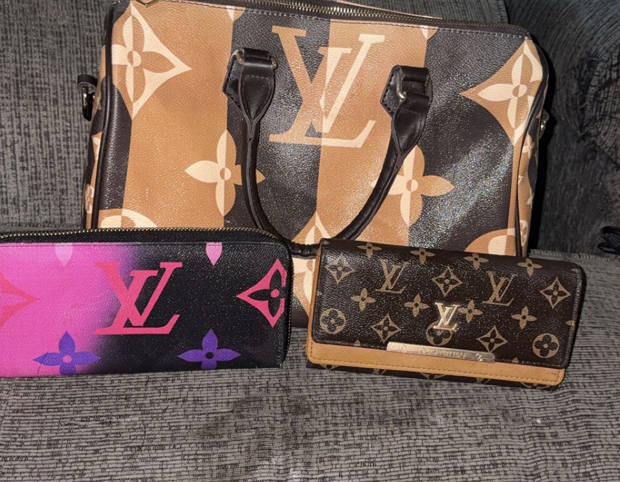 Louis Vuitton Purse And Wallets For Sale