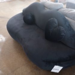 Kiss loveseat
