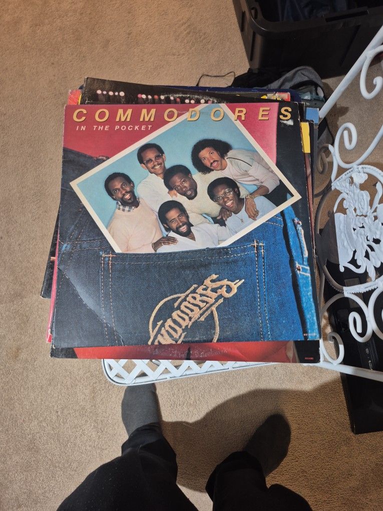 COMMODORES VINYL
