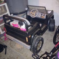 Child's Ford Bronco Power Vehicle 