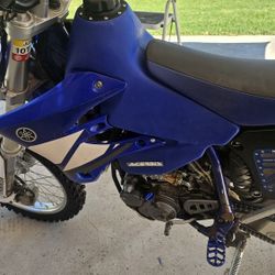Dirt.
Bike