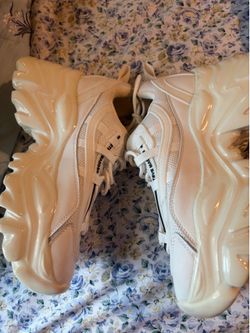 White Steve Madden lift tennis shoes